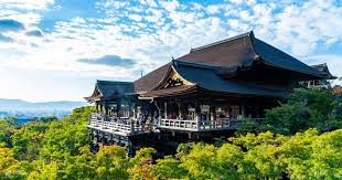Osaka – Kyoto Transfer + En – Route: Fushimi Inari Shrine, Kinkakuji temple, Arashiyama & Sagano Bamboo Groves, Kiyomizu – Dera.