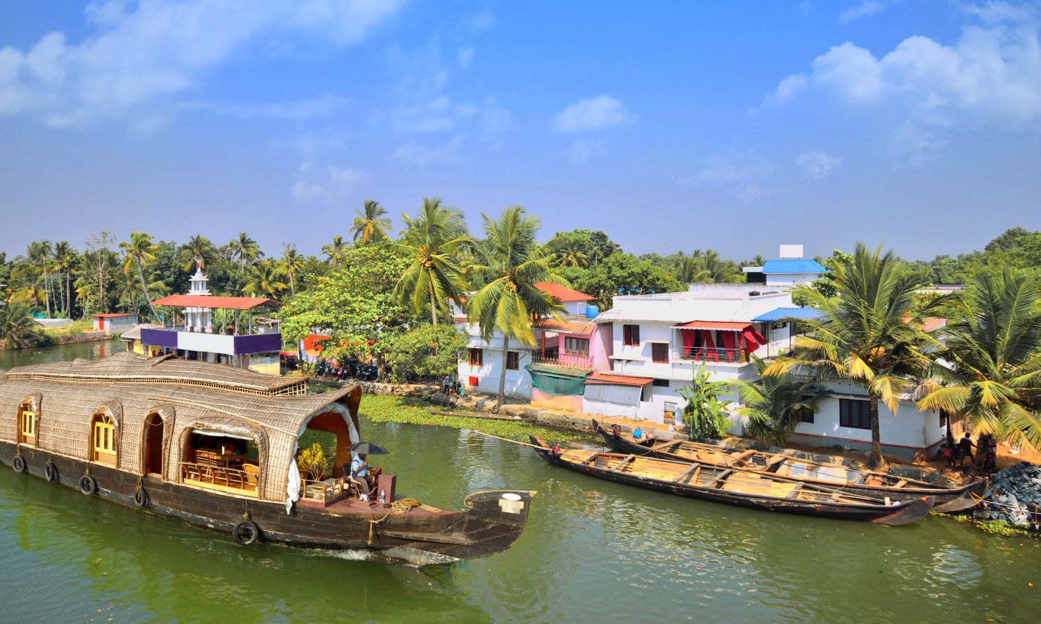 Thekkady to Kumarakom (Approx. 125 km / 4 hrs)