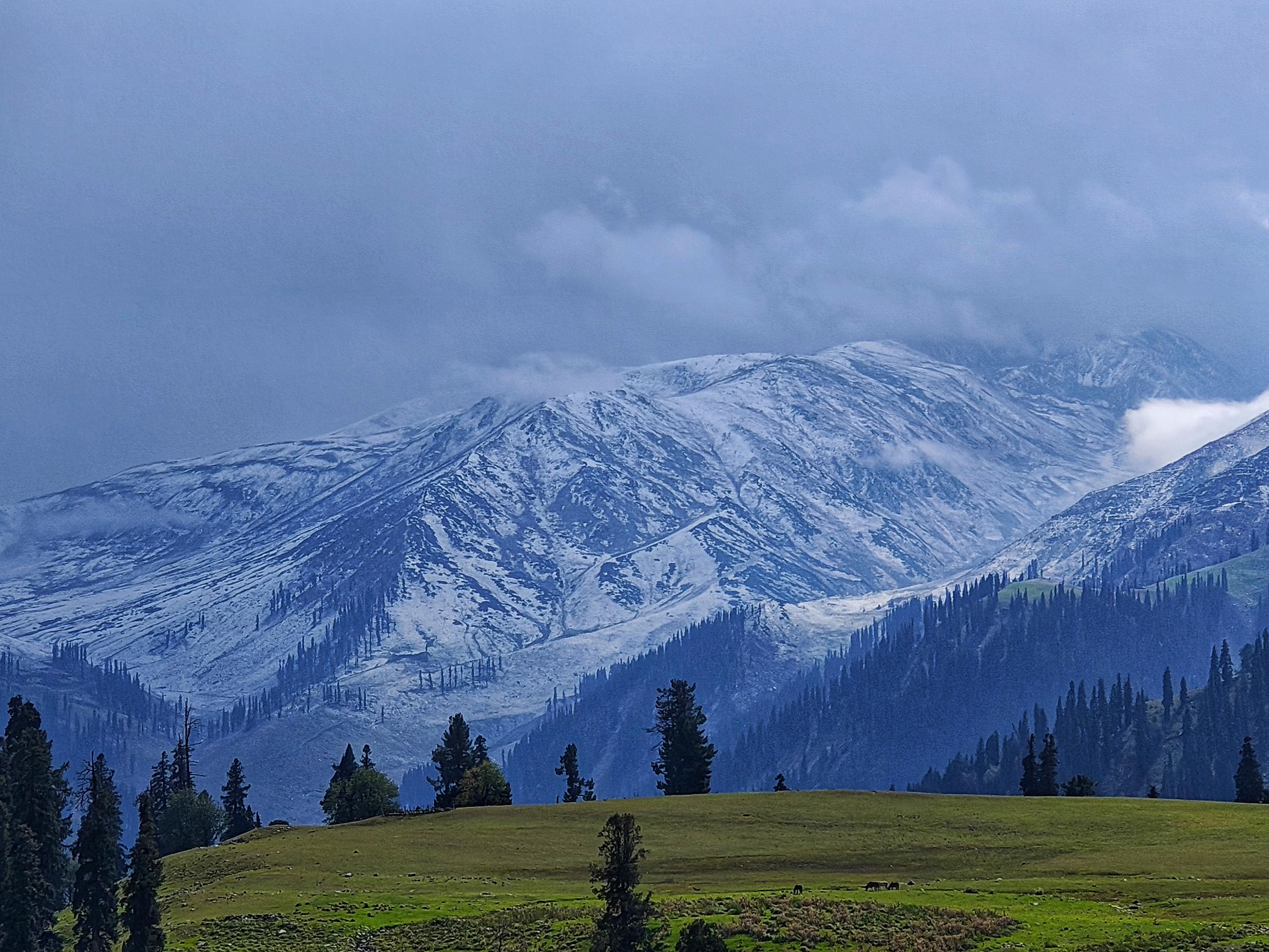 Gulmarg – Pahalgam (Approx. 150 km | 4.5–5 Hours)