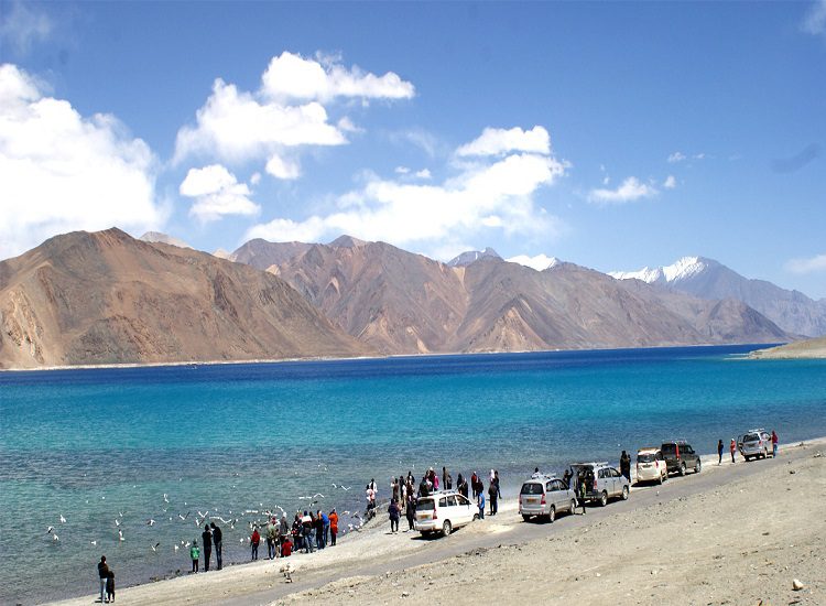 Pangong Lake to Leh